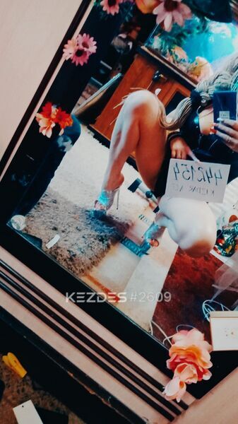 Your Mistress Roxana, Taraz